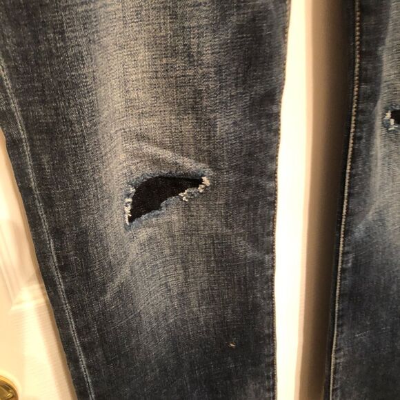 Cabi Size 4 Slim Boyfriend Patchwork Distressed Jean #5695 - Picture 2 of 11